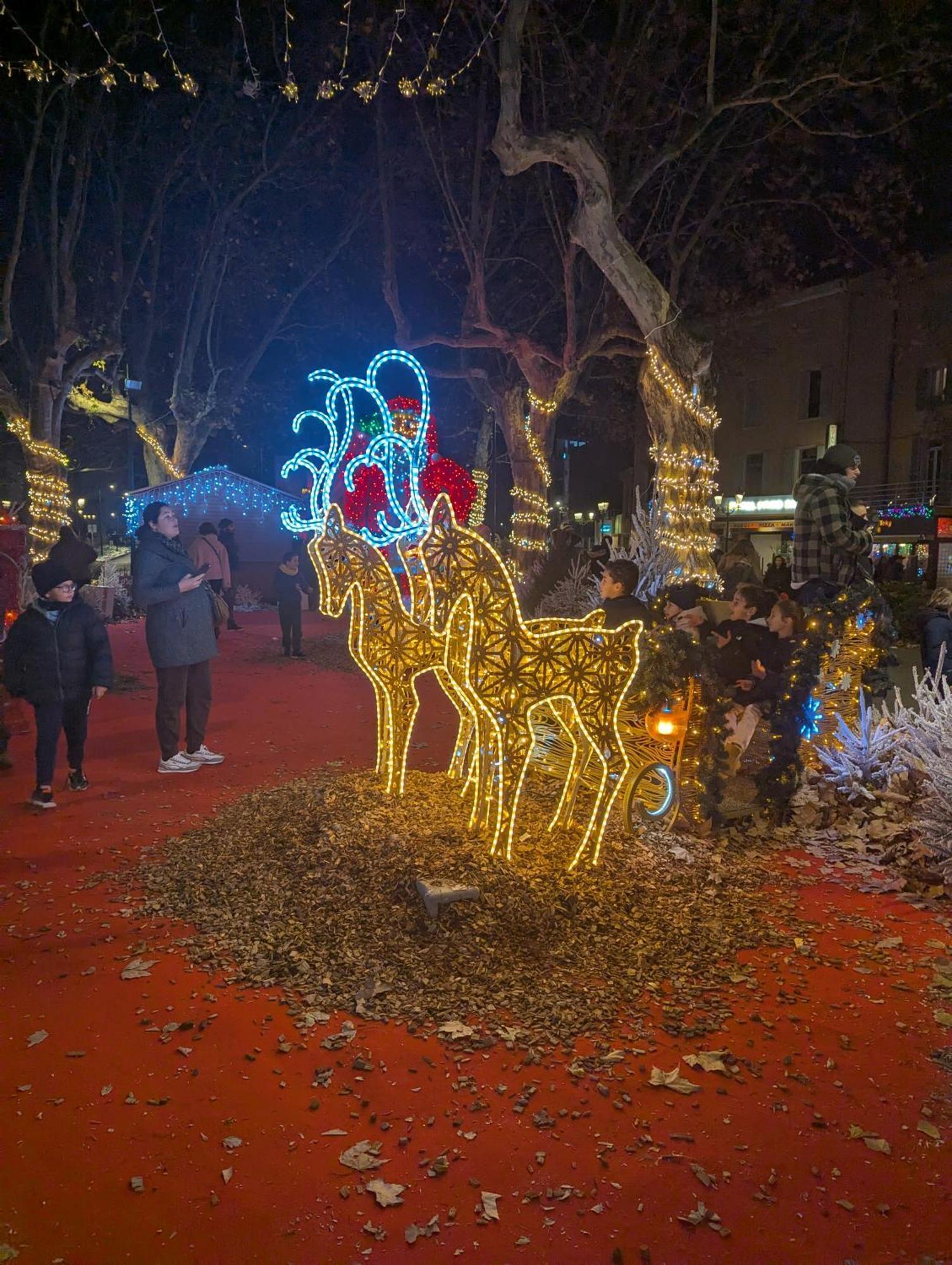 Hotel Du Parc Монтелимар Экстерьер фото