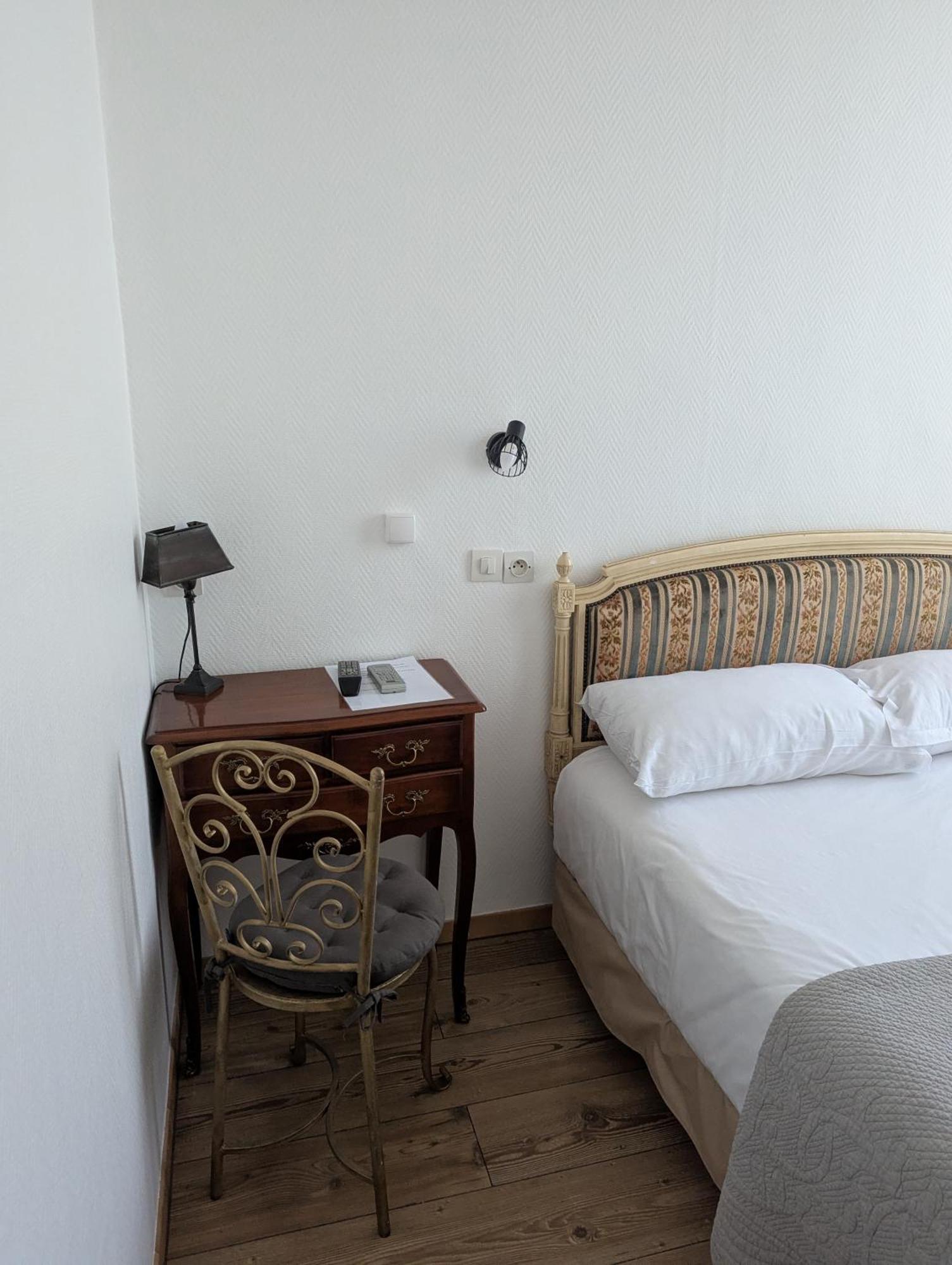 Hotel Du Parc Монтелимар Номер фото